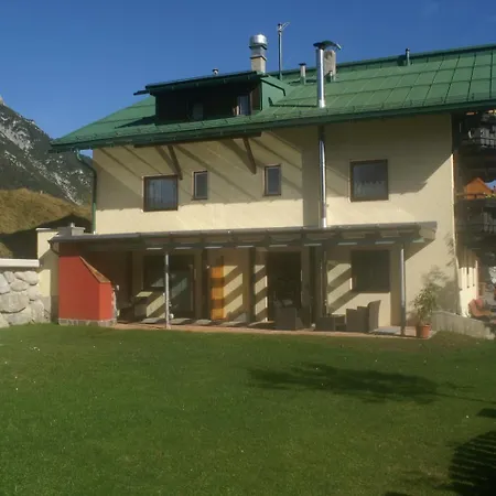 Pensión Pleiknerhof Leutasch
